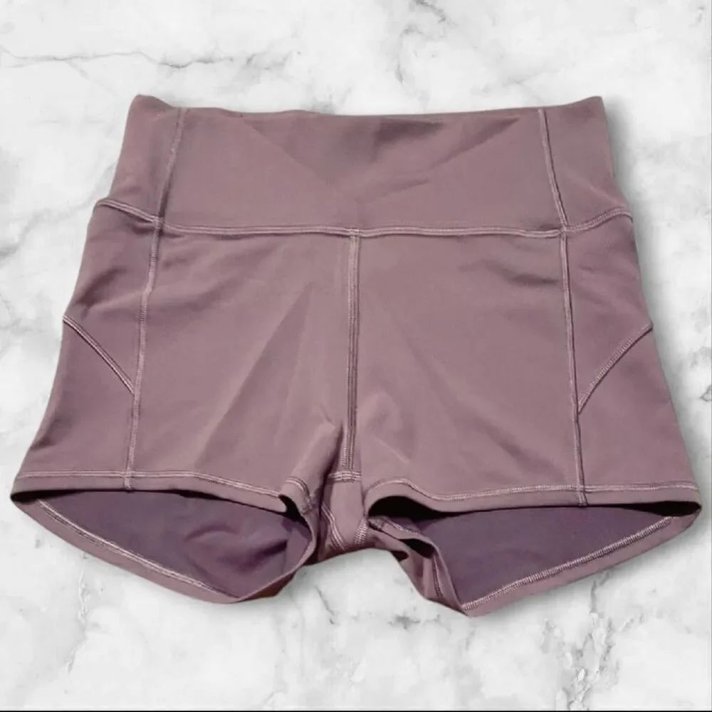 Lululemon Size 6 In Movement Shorts 2"